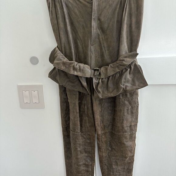 CHLOE olive green goat skin with cool detail cargo pants with zippers. Size 42. - Picture 1 of 15